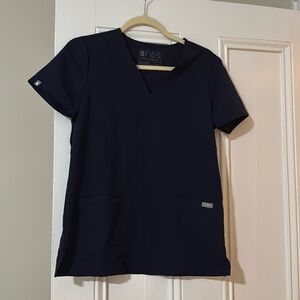 Figs casma three pocket scrub top in navy blue XS